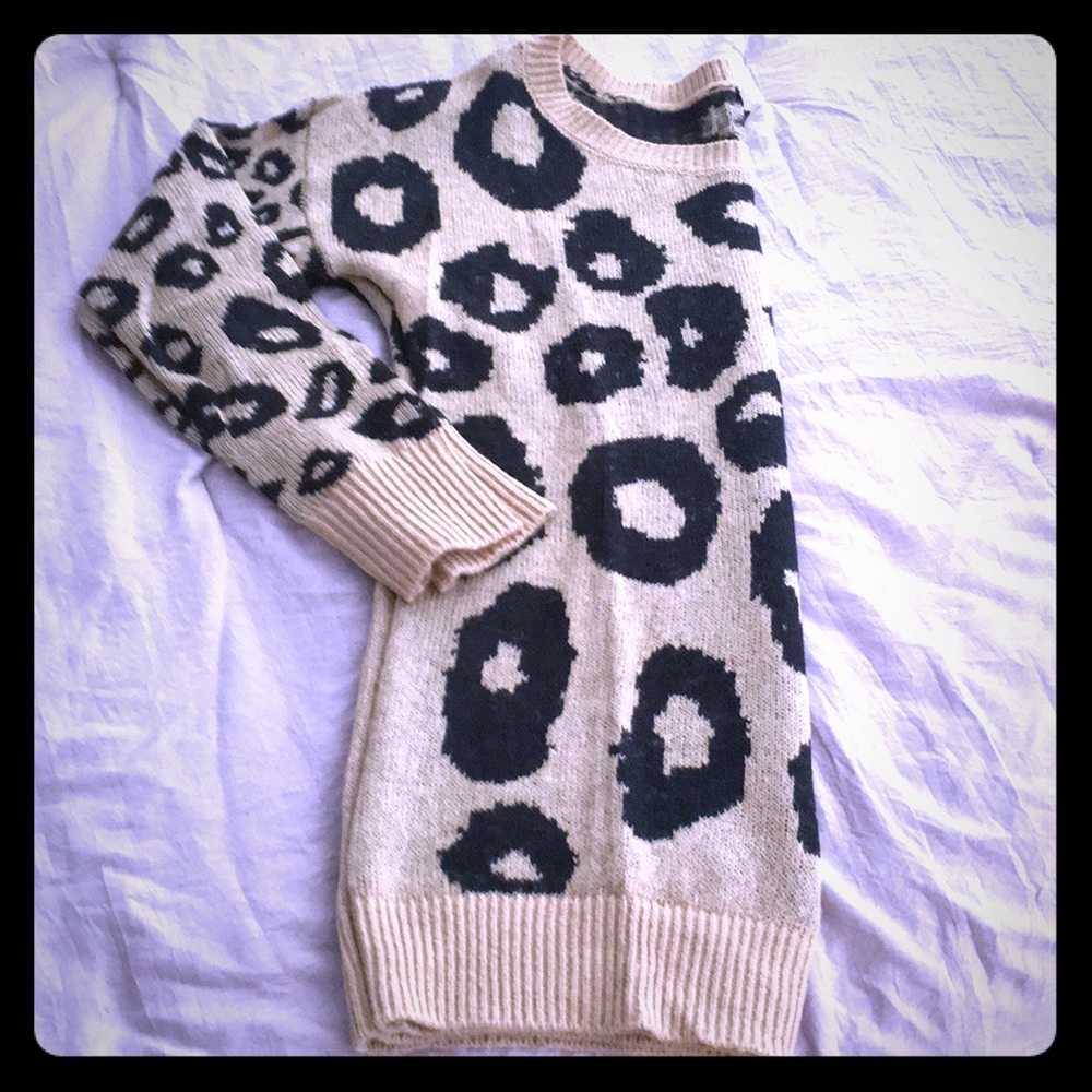 💕Leopard Express Sweater NWT